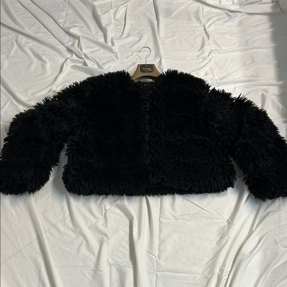 Lanshifei Black Faux Fur Cropped Jacket Women’s Size Large Soft Glam Coat